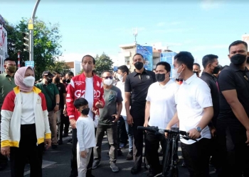 Gibran Solo Temani Jokowi Kunjungi CFD 7-8-2022