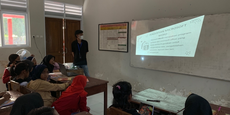 KKNT MBKM UNISRI Adakan Pelatihan Teknologi Informasi Pada Penggunaan Aplikasi Microsoft Word di Sekolah Dasar