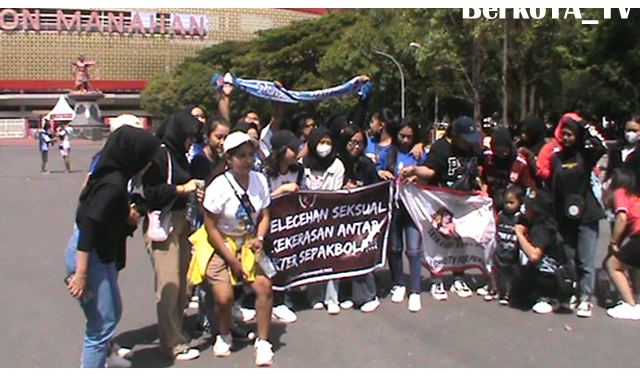 Jelang Laga Persis vs PSIS Panser Girl & Srikandi Pasoepati Gelar Aksi Tolak Kekerasan Pelecehan Seksual