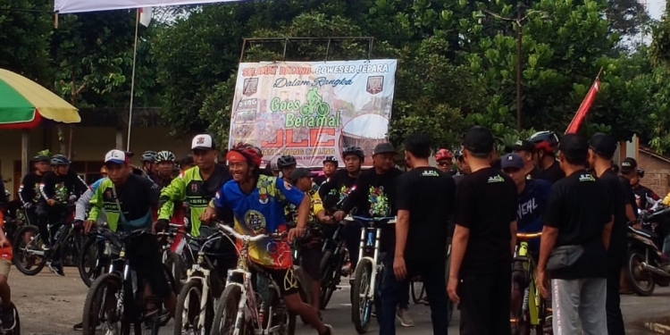 Goes Beramal Goweser Jepara Bersama JLC