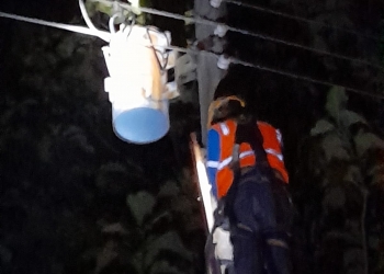 PLN Sumberlawang Bekerja Maksimal Dalam Menangani Gangguan Listrik
