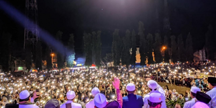 Ribuan Masyarakat Antusias Hadiri Mindahan Bersholawat