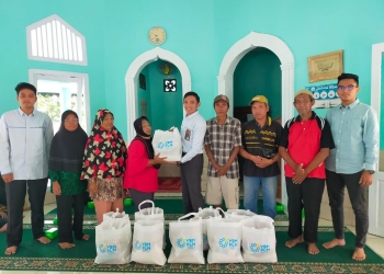 Peringati Hari Listrik, PLN Bagikan Sembako