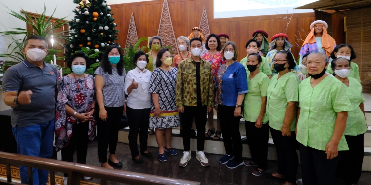 Gibran Tinjau  GBI Sangkrah, GBI Gading, GKI Danukusuman, GKJ Joyodiningratan, dan GKJ Coyudan