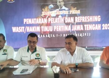 Tinju Solo Pertina Gelar Penataran Pelatih Tinju dan Refreshing Wasit/Hakim