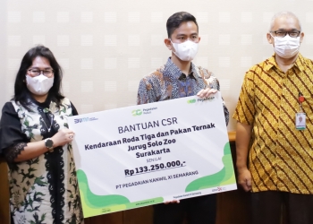 Gibran Solo Terima CSR Solo Zoo dari PT Pegadaian