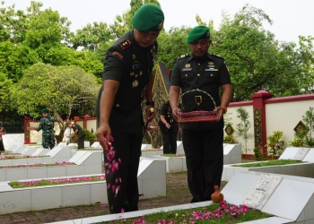 Sambut Hari Juang TNI AD, Kodim 0719/Jepara Gelar Ziarah dan Tabur Bunga di TMP Giri Dharma
