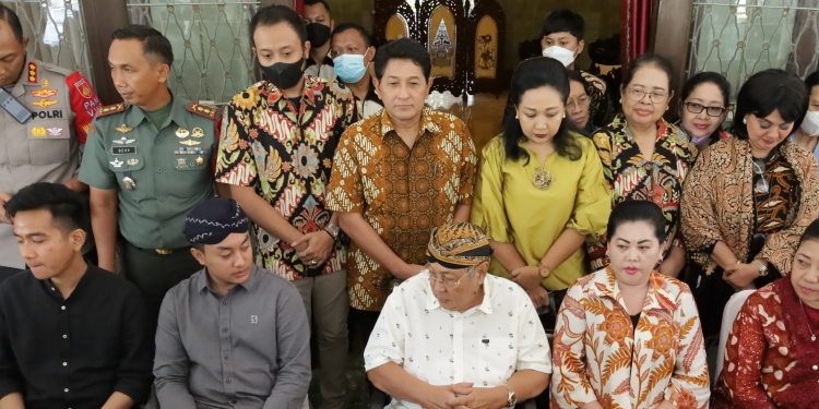 PB XIII Hangabehi Raja Keraton Solo Ke Loji Gandrung , Islah Didepan Gibran