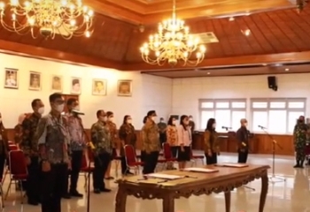 Gibran Solo Melantik 36 Pejabat Pemkot Arahkan Pola BerpikirnyaHarus Kritis, Strategis, Inovatif 