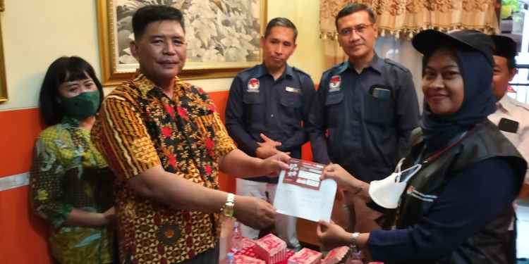 Wartawan Senior Sragen Dipilih Jadi Tokoh Yang Dicoklit KPU Selain Bupati dan Ketua DPRD