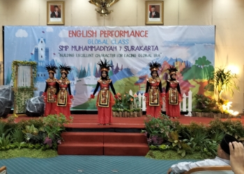 40 Siswa SMP Muhammadiyah 7 Solo Unjuk Kebolehan ajang Global Class English Performance di Sahid Raya