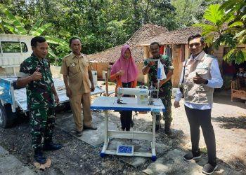 YBM PLN UP3 Surakarta Gandeng Koramil 17/Sumberlawang Serahkan Bantuan Untuk Dhuafa