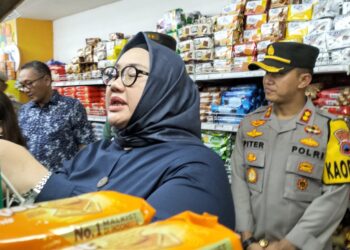 Jelang Hari Raya Bupati Sragen – Kapolres – Dandim dan Ketua DPRD Sidak Luwes Toserba