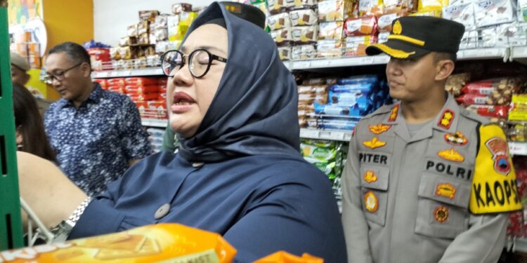 Jelang Hari Raya Bupati Sragen – Kapolres – Dandim dan Ketua DPRD Sidak Luwes Toserba