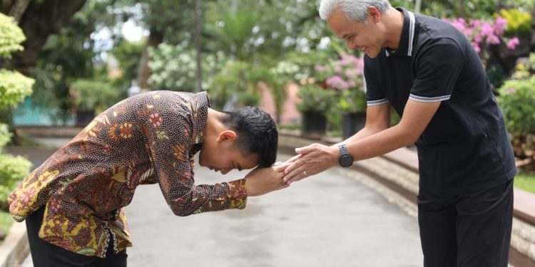 Gibran Solo Sowan Ganjar di Puri Gedeh Pasca Beda Sikap Soal U-20