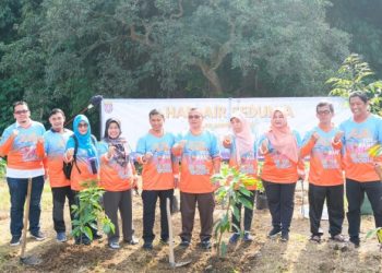 Hari Air Sedunia : Tirta Asasta Depok Tanam Pohon, Susuri Sungai Ciliwung