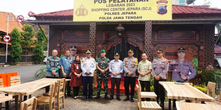 Dandim Bersama Pj. Bupati Jepara Tinjau Kesiapan Pos Pengamanan dan Pelayanan Idul Fitri 1444 Hijriah