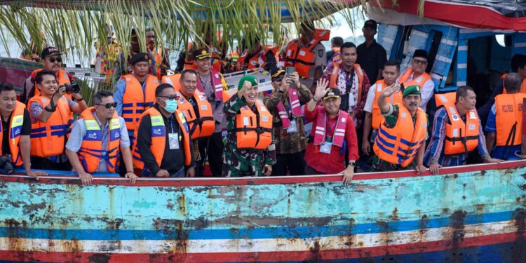 Tradisi Pesta Lomban Sebagai Ungkapan Rasa Syukur atas Berkah Hasil Laut