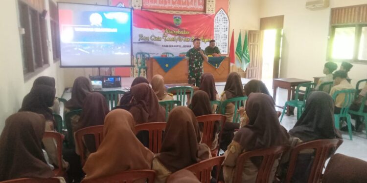 Dan SST Satgas TMMD Sengkuyung Kodim 0719 Berikan Materi Wasbang