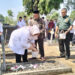 Bupati Sragen Ziarah Ke Makam Kolonel ( Purn ) Srinardi di TMP Jurug : HUT Sragen Ke-277