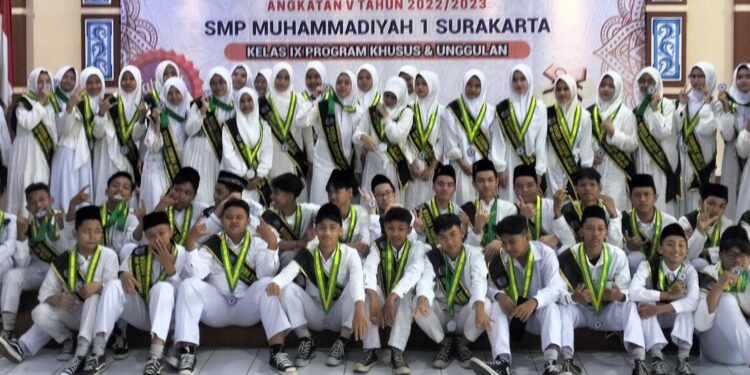 Simpon Solo Gelar Wisuda Tahfidz ,  Cetak Anak Berkarakter