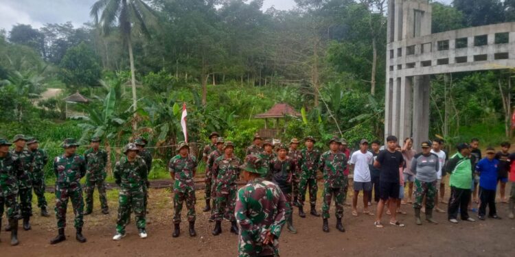 Sebelum Bekerja, Satgas TMMD Sengkuyung Tahap I Kodim Jepara Apel Pagi Terlebih Dahulu