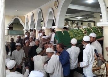 PDIP Solo Berduka , Pak Dullah Pentet Wafat , Pak Rudi Tak Bisa Tahan Air Mata