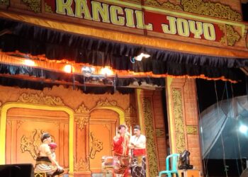 Ketoprak Srimulat meramaikan Sedekah Bumi Desa Kalipucang Kulon