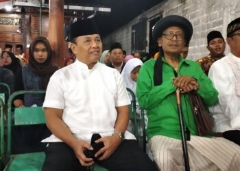 Cak Diqin Digandeng Umar Hasyim Sosialisasi Menuju Pileg 2024