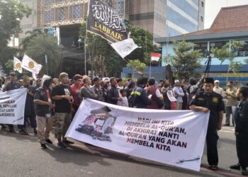 Aksi Demo Insiden Pembakaran Al Qur’an di Gladag Solo