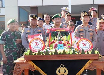 Momen Indah Hari Bhayangkara, Polres Jepara Dapat Kejutan dari Anggota TNI