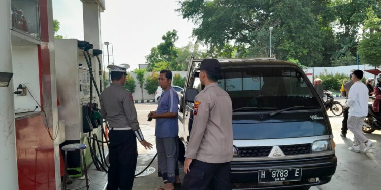 Satgas Preemtif Polres Jepara Sosialisasi Ops Patuh Candi 2023 di SPBU Mulyoharjo