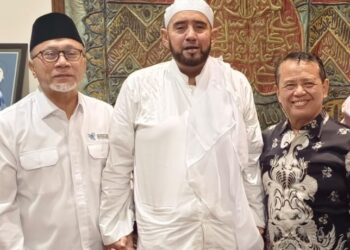 Zulhas Diantar Umar Hasyim Kunjungi Habib Syech dan Pimpinan MTA