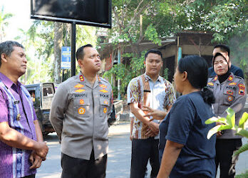 Peduli kepada Warganya, Kapolres Jepara Jenguk Anak yang Tersengat Aliran Listrik