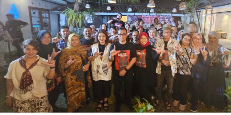 KISAH BUKU MIJIL, IN MEMORIAM NIRWAN AHMAD ARSUKA DAN HARI LITERASI INTERNASIONAL