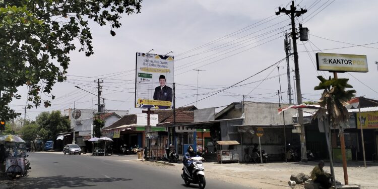 Politisi Tua di Sragen a/n Bambang Widjo Purwanto Hengkang dari Golkar ke Nasdem , Target Satu Fraksi 