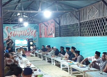 Kiprah Caleg , Hadiri Temu Warga Yang Sedang Menyusun Perdes Makam Desa