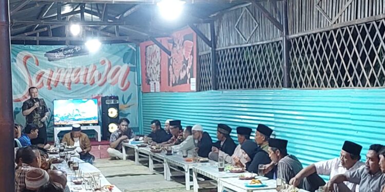 Kiprah Caleg , Hadiri Temu Warga Yang Sedang Menyusun Perdes Makam Desa