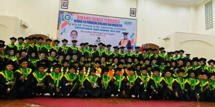 SEKOLAH TINGGI ILMU EKONOMI GANESHA SUKSES MEWISUDA 214 ORANG MAGISTER MANAJEMEN, SARJANA MANAJEMEN & SARJANA AKUNTANSI