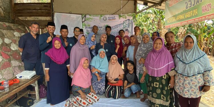 Gerakan Wirausaha Daur Ulang, LPPM STIE Ganesha Gelar Kegiatan Pengabdian di Masyarakat