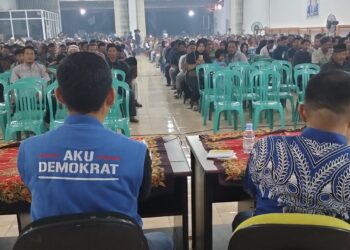 Rinto – Asrar – Mas Bro:Kampanye  di Masaran Sragen : Demokrat Menang Kartu Tani Hilang