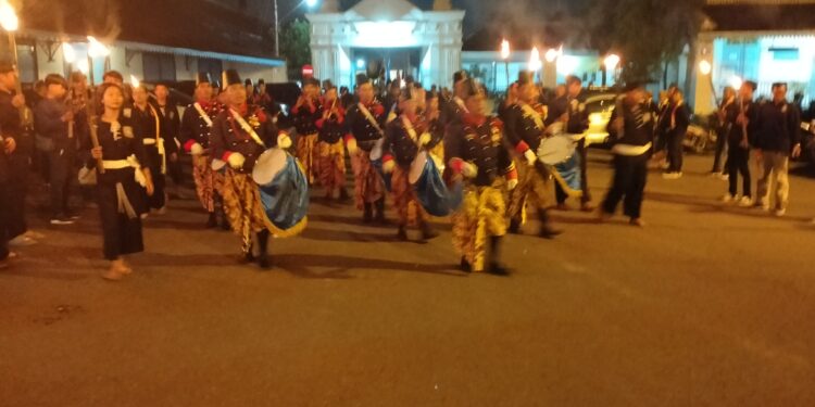 KRAT Hendry Rosyad Reksodiningrat Meminta Negara Jangan Menyia-nyiakan Keraton Surakarta