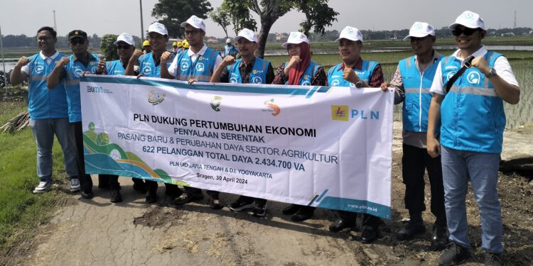  Petani Ceria , PLN Gelar Penyalaan Serentak Sektor Agrikultur di Kliwonan Masaran Sragen