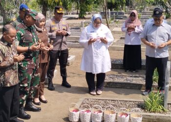 Mbak Yuni Kembali Pimpin Ziarah ke Kusuma Bhakti , HUT Sragen 278