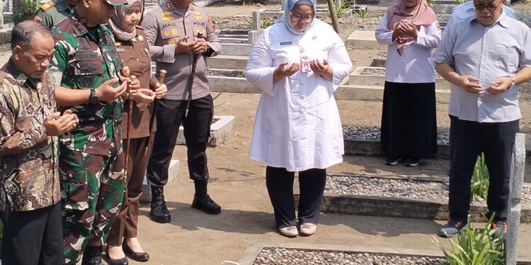 Mbak Yuni Kembali Pimpin Ziarah ke Kusuma Bhakti , HUT Sragen 278