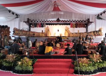 Ruwatan Tundung Kala Pergelaran Wayang Kulit, dengan lakon murwakala oleh Ki dalang Medhot Sudarsono