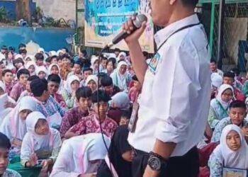 Wartawan Bekali Pelajar SMPN 15 Depok Pengetahuan Cerdas dan Bijak Bermedia Sosial