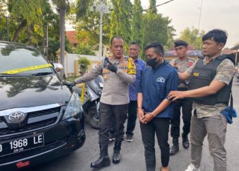 Nurrochim alias lecek,35, warga Kalijambe Sragen, Ditangkap Polisi Tipu Gelap Gadai Mobil dan Motor