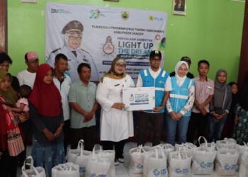 Peringati Hari Sumpah Pemuda, PLN berikan Sambungan Listrik Gratis LUTD bersama Bupati Sragen Kusdinar Yuni 