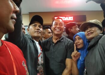 Calon Gubernur Andhika Perkasa Saksikan Wayang Orang Sriwedari 